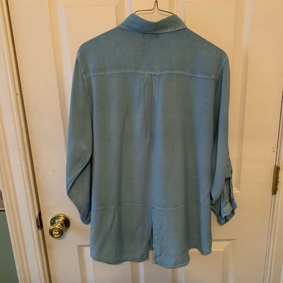 •👚 Style Envy Top 👚• - Picture 3 of 3